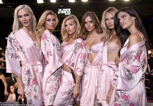 Cập nhật tin hot về victorias secret show 2018