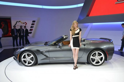  chevrolet trình làng stingray convertible thế hệ mới 