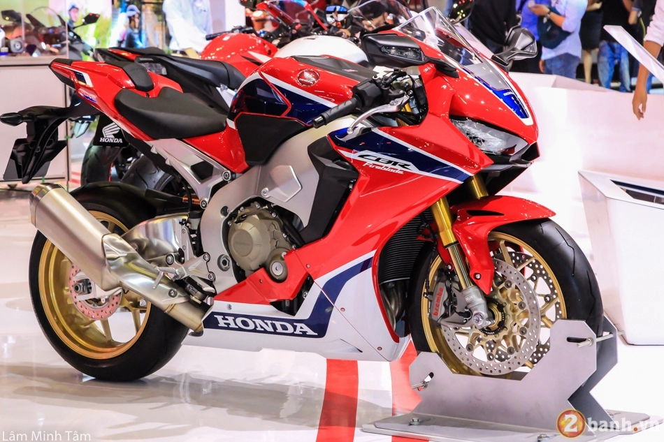 Chi tiết honda cbr1000rr fireblade sp 2017 đầu tiên tại việt nam