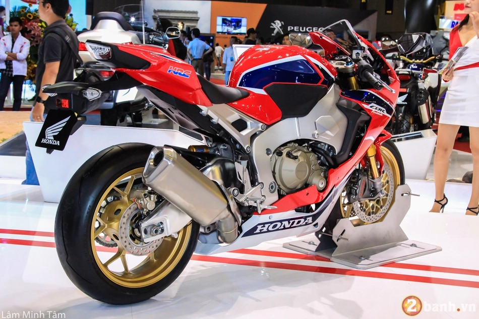 Chi tiết honda cbr1000rr fireblade sp 2017 đầu tiên tại việt nam