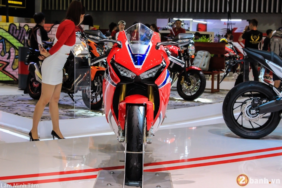 Chi tiết honda cbr1000rr fireblade sp 2017 đầu tiên tại việt nam