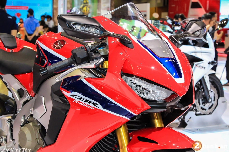 Chi tiết honda cbr1000rr fireblade sp 2017 đầu tiên tại việt nam