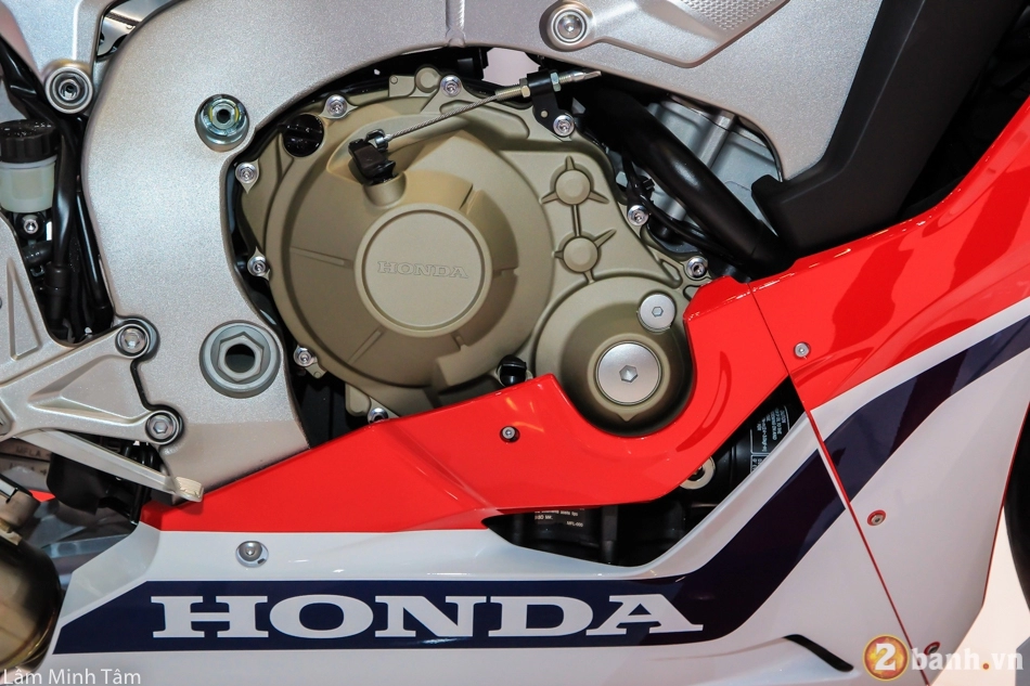 Chi tiết honda cbr1000rr fireblade sp 2017 đầu tiên tại việt nam