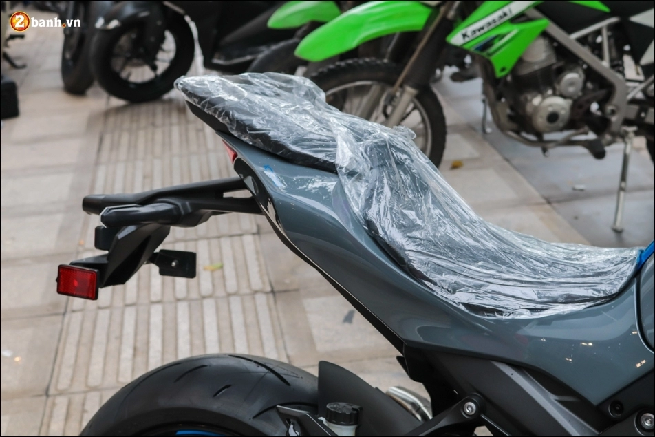 Chi tiết kawasaki z1000 2018 tại việt nam với màu sắc mới - cảm xúc mới