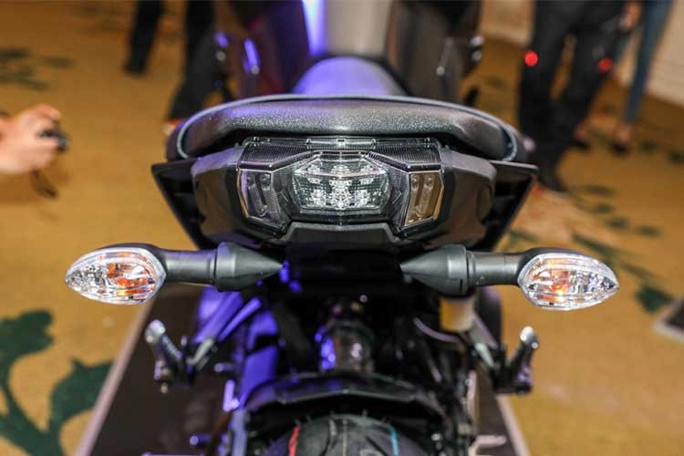 Chi tiết yamaha mt-09 2018 giá 271 triệu đồng