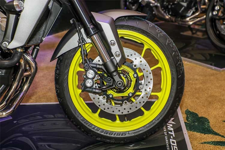 Chi tiết yamaha mt-09 2018 giá 271 triệu đồng