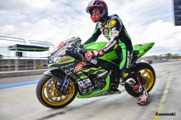 Chiêm ngưỡng vẻ đẹp của superbike zx-10rr tại giải đua cecil ptt champion bric superbike 2018