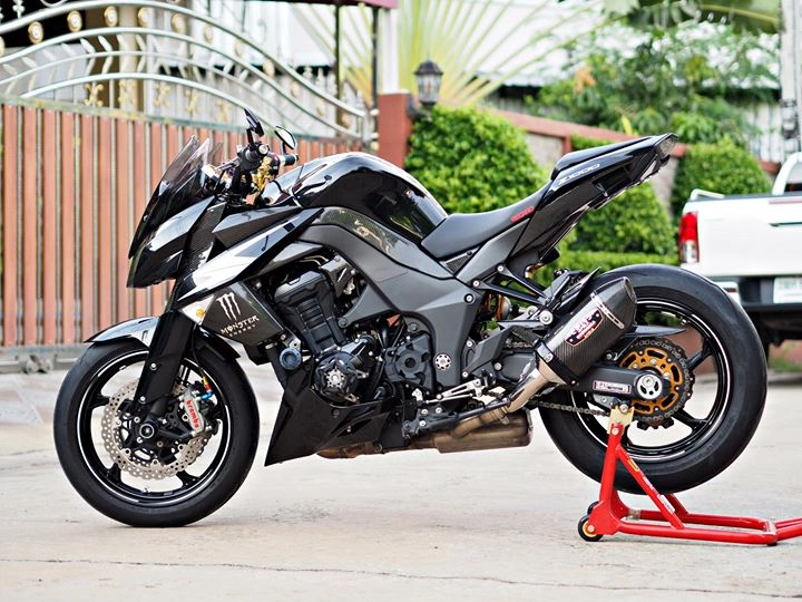 Chiêm ngưỡng vẻ đẹp kì cựu của kawasaki z1000 vang danh một thời