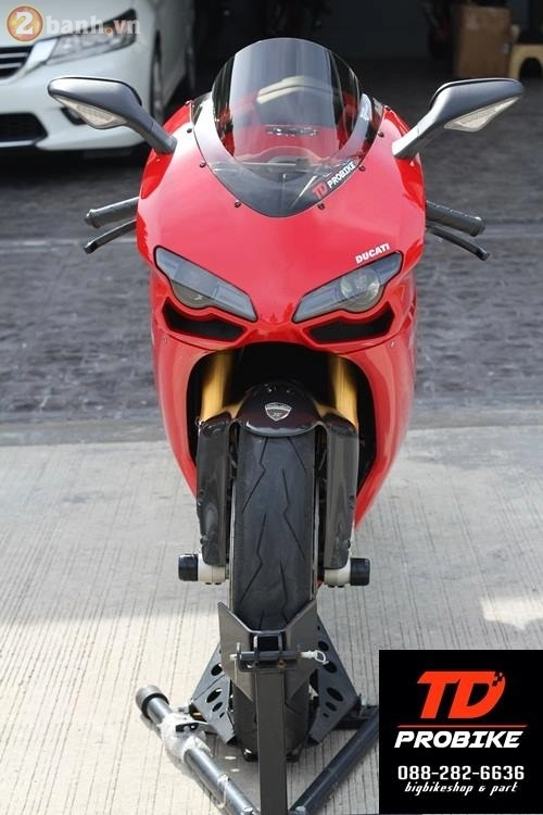 Choáng ngợp với chiếc ducati 1098s độ đầy đồ chơi hàng hiệu của biker thái