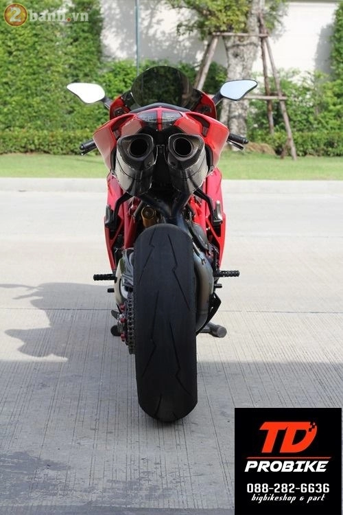 Choáng ngợp với chiếc ducati 1098s độ đầy đồ chơi hàng hiệu của biker thái