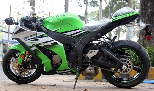  đập hộp kawasaki ninja zx-10r độc nhất đầu tiên tại việt nam 