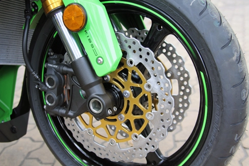  đập hộp kawasaki ninja zx-10r độc nhất đầu tiên tại việt nam 