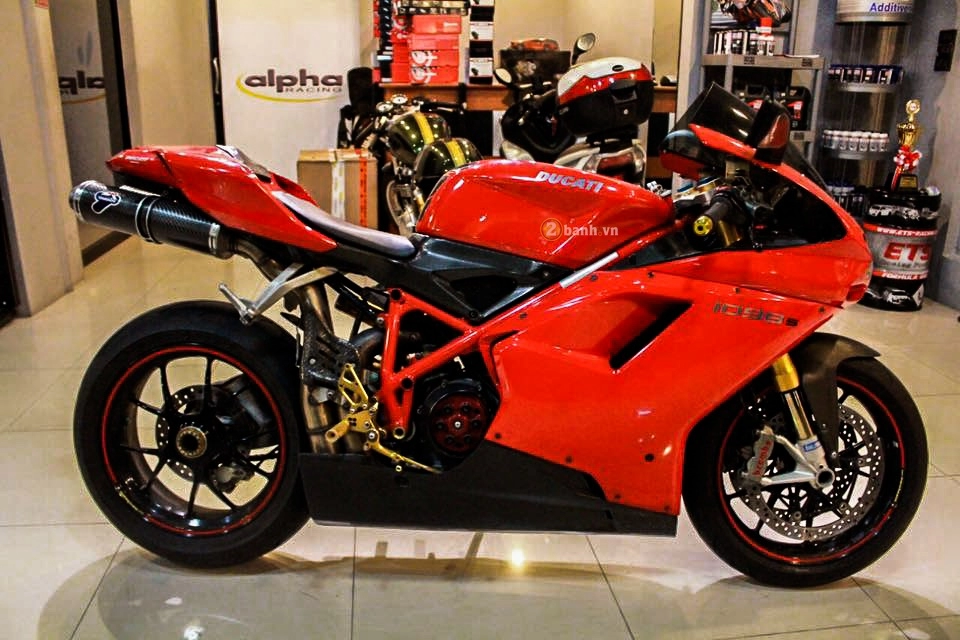 Ducati 1098s vẻ đẹp đầy quyến rũ với bản độ nhẹ nhàng