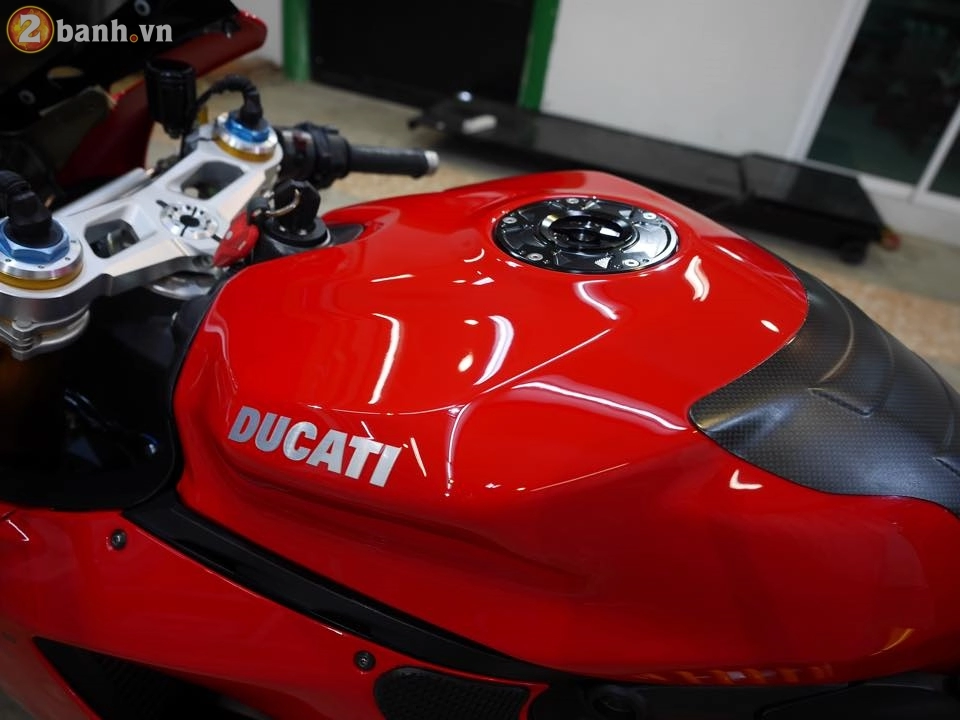 Ducati 1199 panigale s rực rỡ trong gói nâng cấp đắt tiền