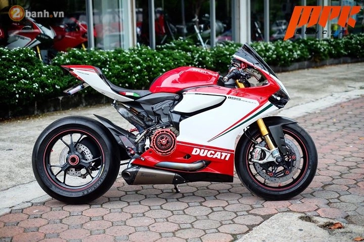 Ducati 1199s hấp dẫn hơn với sự nâng cấp đầy xa xỉ