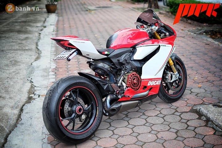 Ducati 1199s hấp dẫn hơn với sự nâng cấp đầy xa xỉ