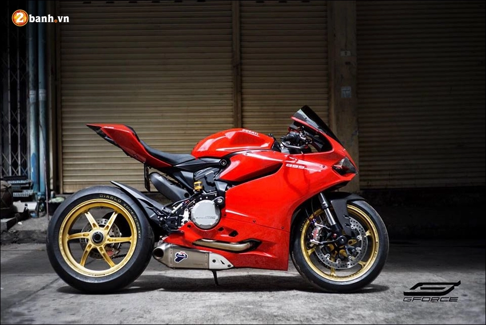 Ducati 899 panigale độ tinh tế cùng loạt phụ kiện sang chảnh