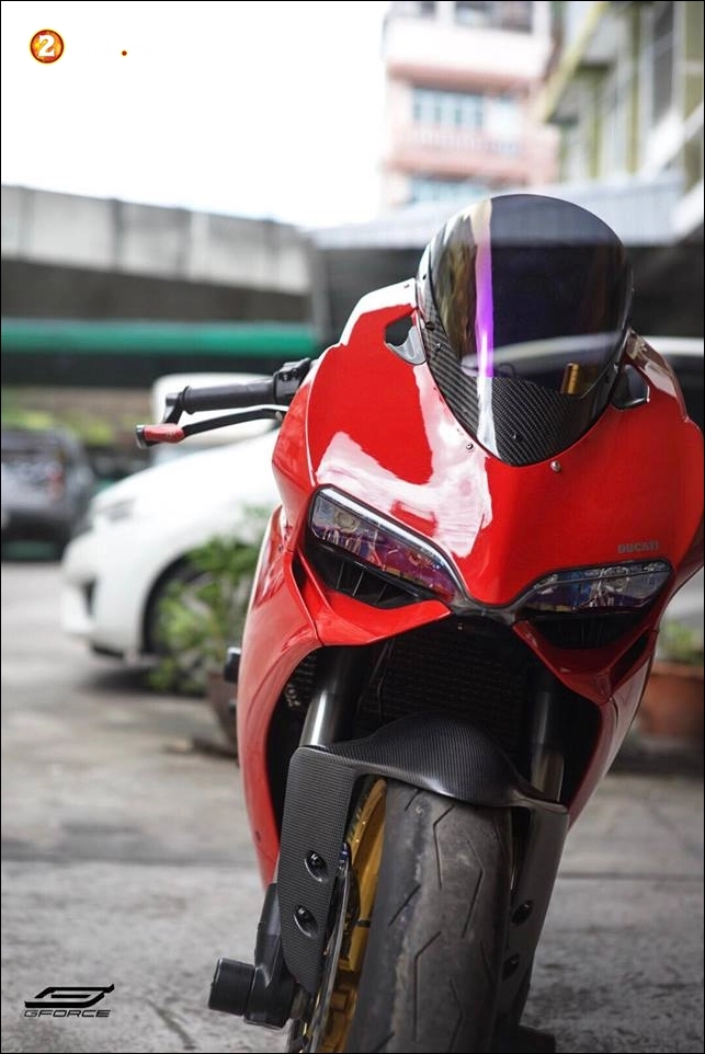 Ducati 899 panigale độ tinh tế cùng loạt phụ kiện sang chảnh