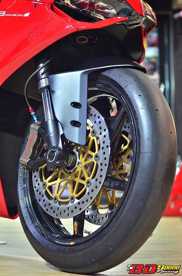 Ducati 899 panigale lột xác cực chất trong bản độ full option