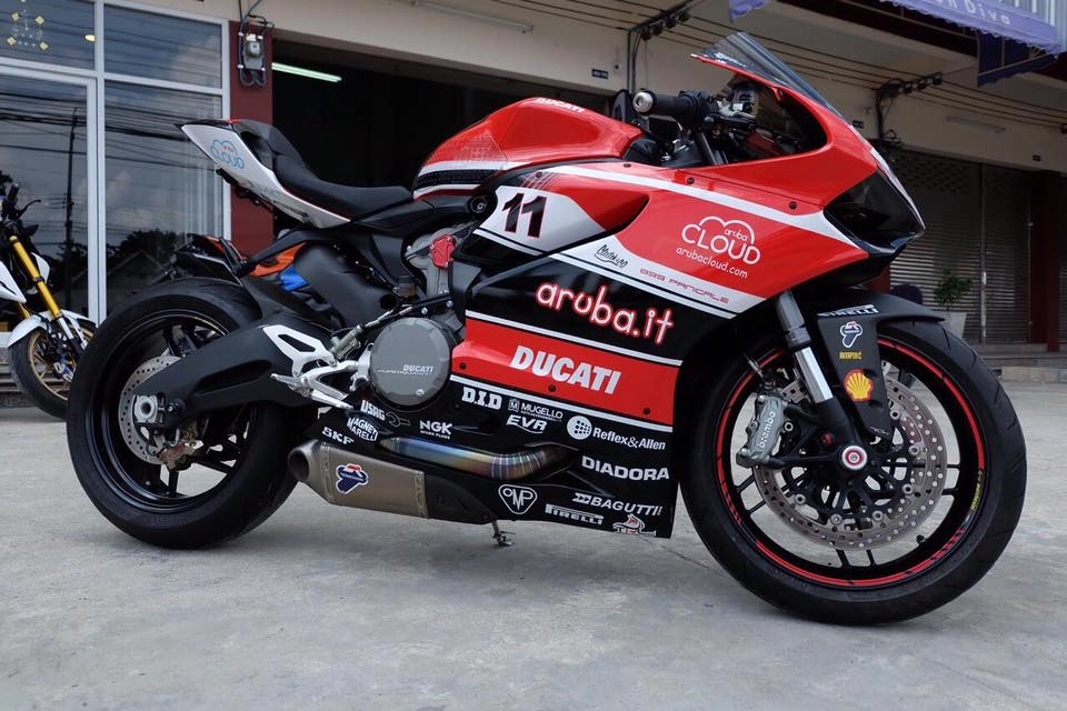 Ducati 899 trong bản độ arubait racing superbike team cực chất