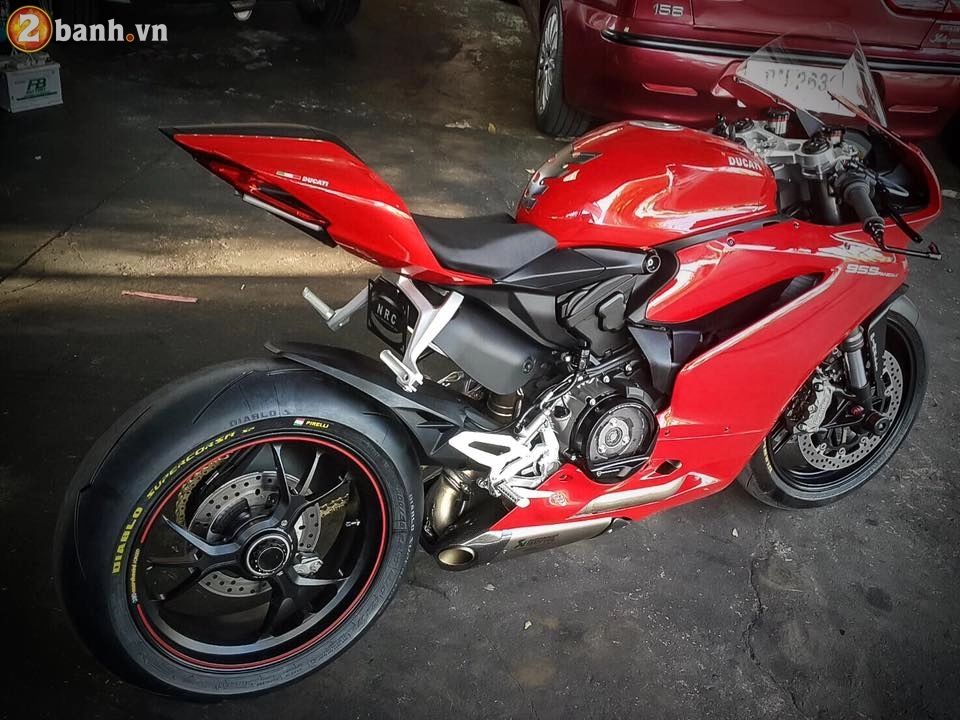 Ducati 959 panigale đẹp tinh tế với dàn chân 1 gắp