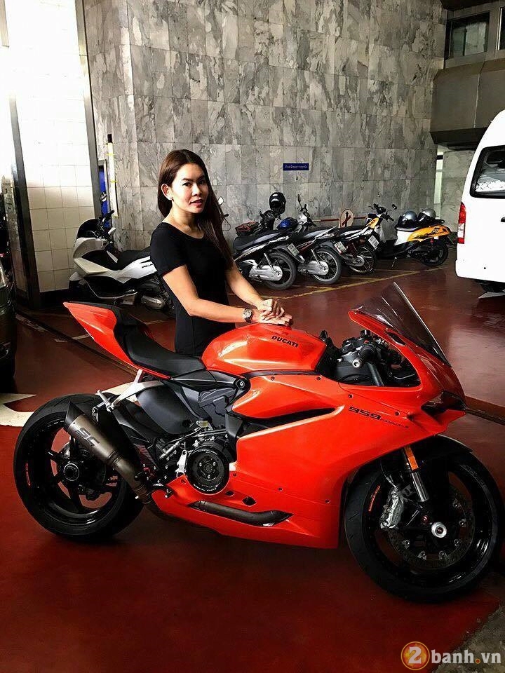 Ducati 959 panigale độ khủng của nữ biker thái lan