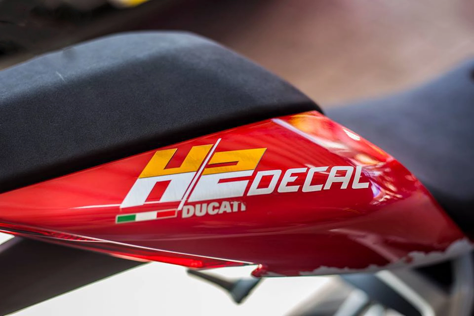 Ducati 959 panigale lột xác phong cách pirelli