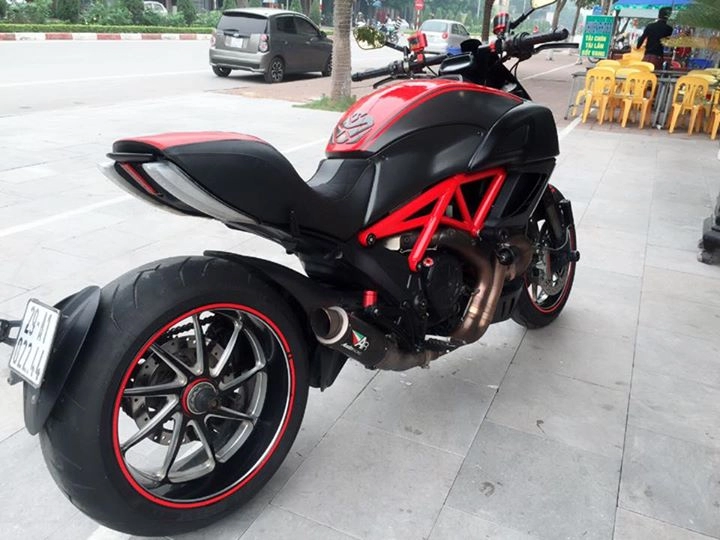 Ducati diavel carbon chất nhất vịnh bắc bộ