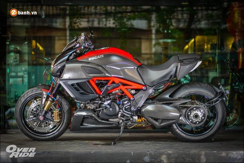 Ducati diavel huyền thoại bóng đêm sự trở lại đầy ma mị