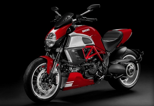  ducati diavel stripe 2013 - ngoại hình thể thao 