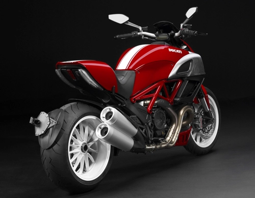  ducati diavel stripe 2013 - ngoại hình thể thao 