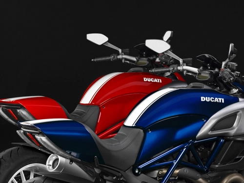  ducati diavel stripe 2013 - ngoại hình thể thao 