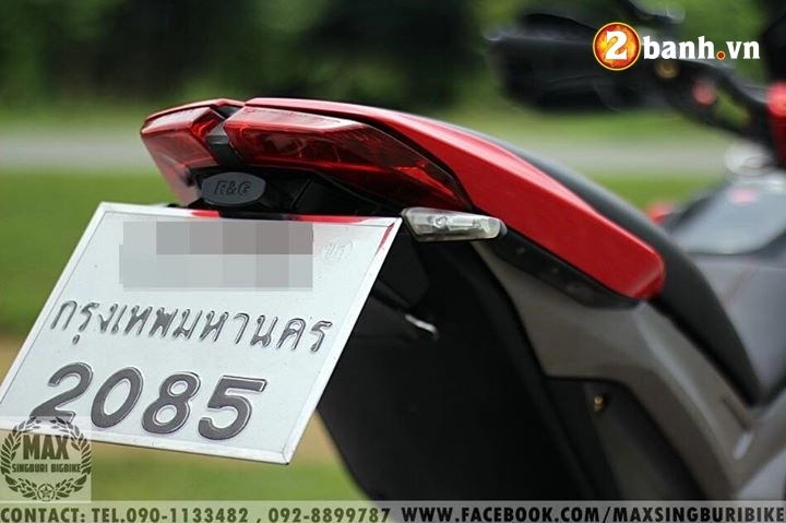 Ducati hypermotard 821 chiến binh xa lộ