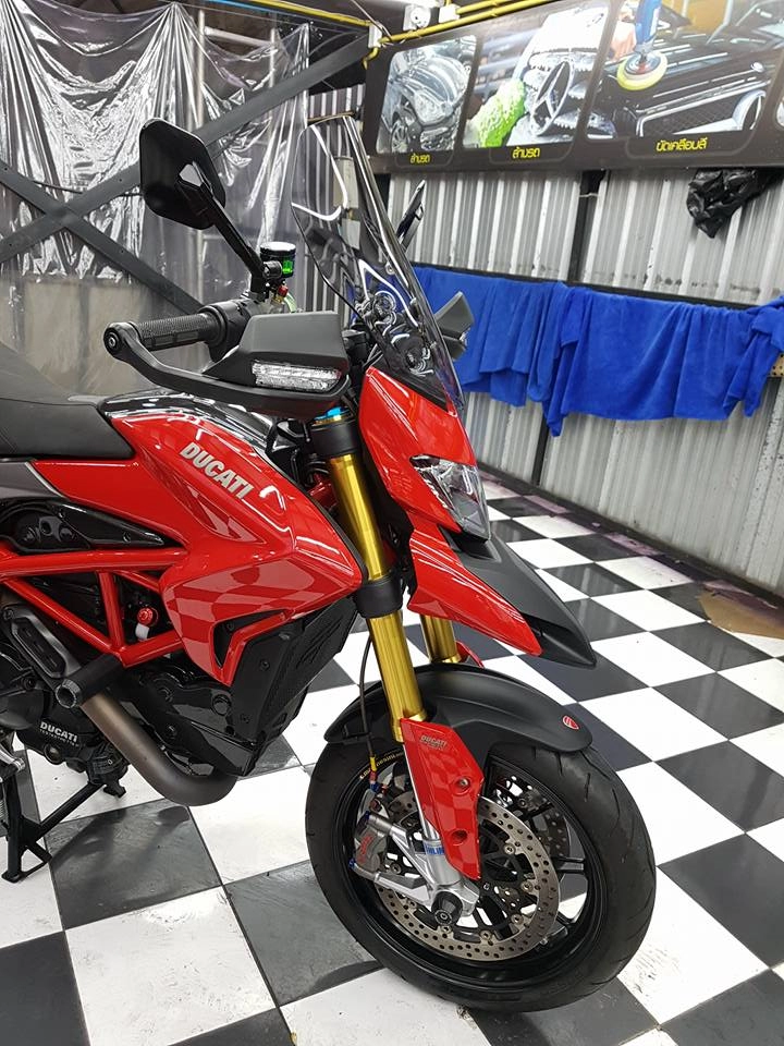 Ducati hypermotard 939 độ- siêu xe đa zi năng hoàn hảo cùng trang bị touring