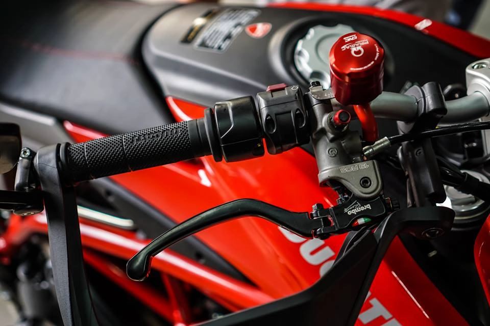 Ducati hypermotard 939 với một vài option tuyệt đẹp tại việt nam