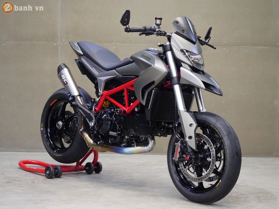 Ducati hypermotard đẹp và chất hơn với gói nâng cấp hàng hiệu