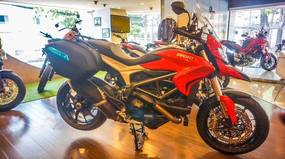 Ducati hyperstrada 939 và hypermotard 939 đã có mặt tại vn