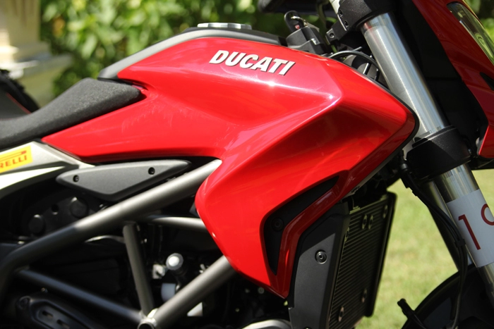  ducati hyperstrada trình làng châu á 