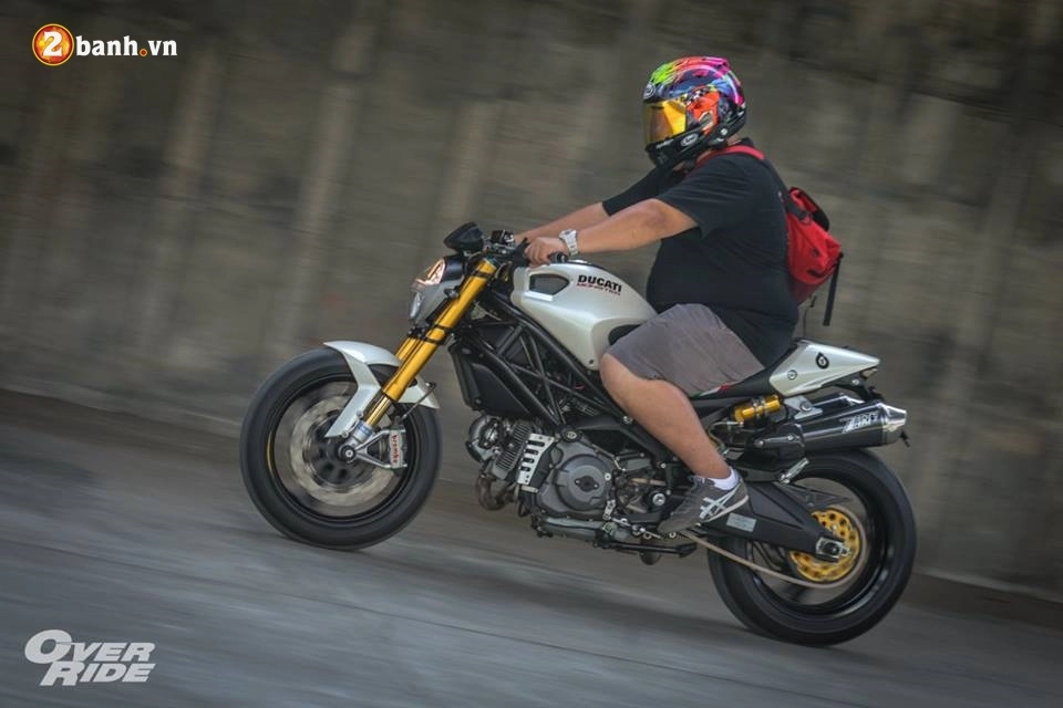 Ducati monster 696 con quái thú huyền thoại của nhà ducati