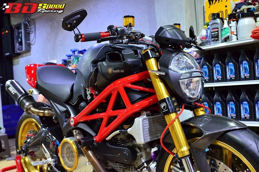 Ducati monster 795 đầy ấn tượng với bản độ còn dang dở