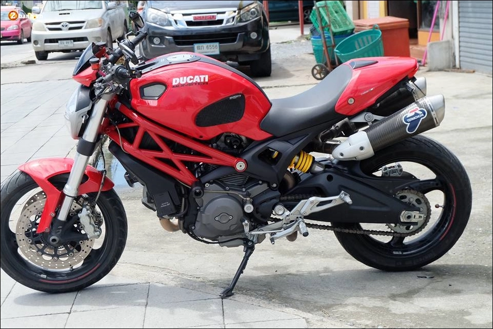 Ducati monster 795 độ kế thừa tinh hoa công nghệ từ anh em quái vật