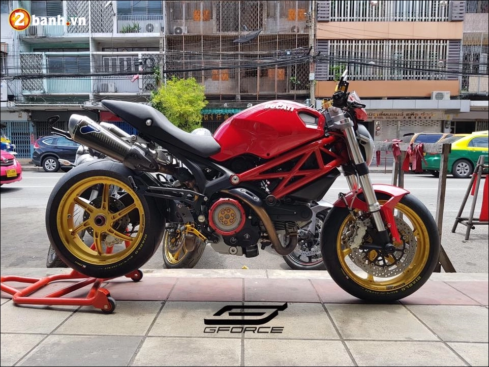 Ducati monster 795 độ nổi bật cùng mâm oz racing