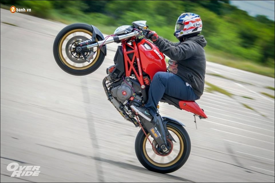 Ducati monster 795 độ quái thú đánh bóng tên tuổi nhà ducati