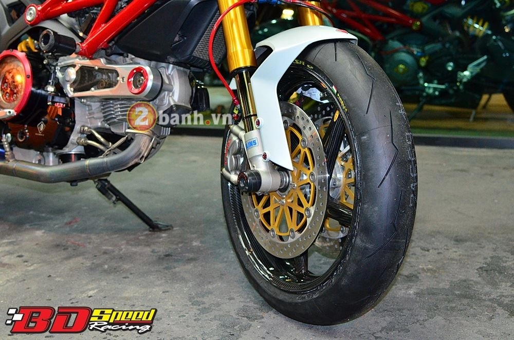 Ducati monster 796 con quái vật gác đồ hiệu đầy hầm hố đến ấn tượng