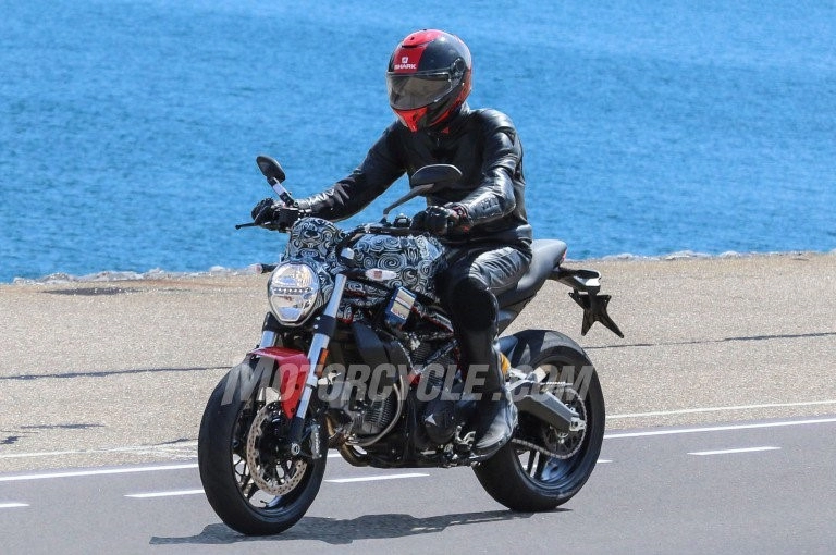 Ducati monster 800 2017 lộ diện trên đường chạy thử nghiệm