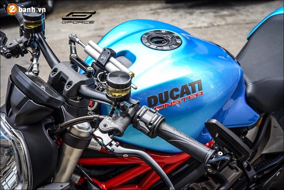 Ducati monster 821 độ nổi bật cùng xanh tươi mát atlantis blue