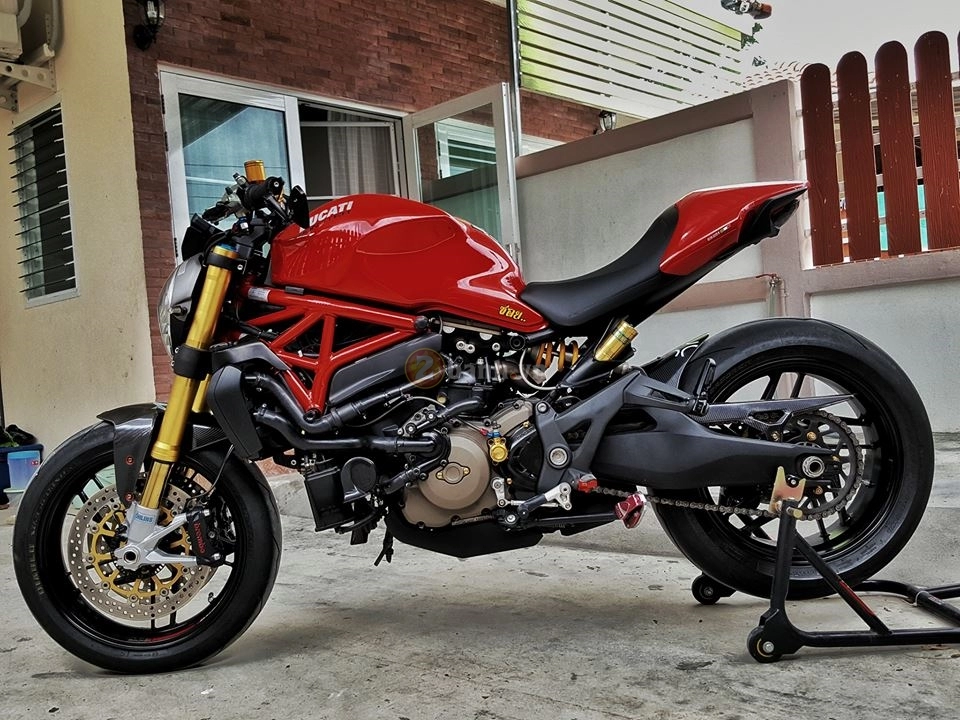 Ducati monster 821 sang chảnh hơn trong gói độ hàng hiệu