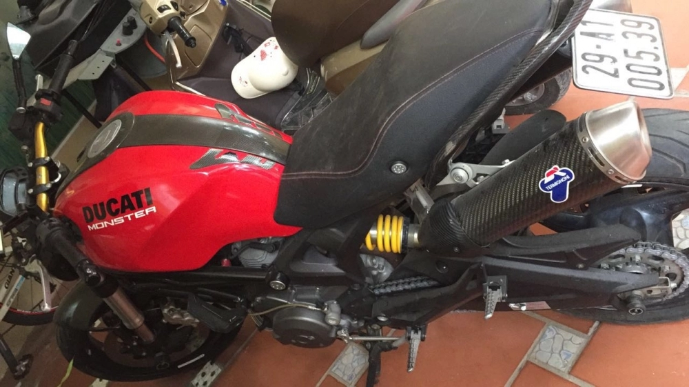 Ducati monster đỏ đẹp mới