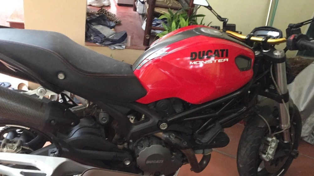 Ducati monster đỏ đẹp mới