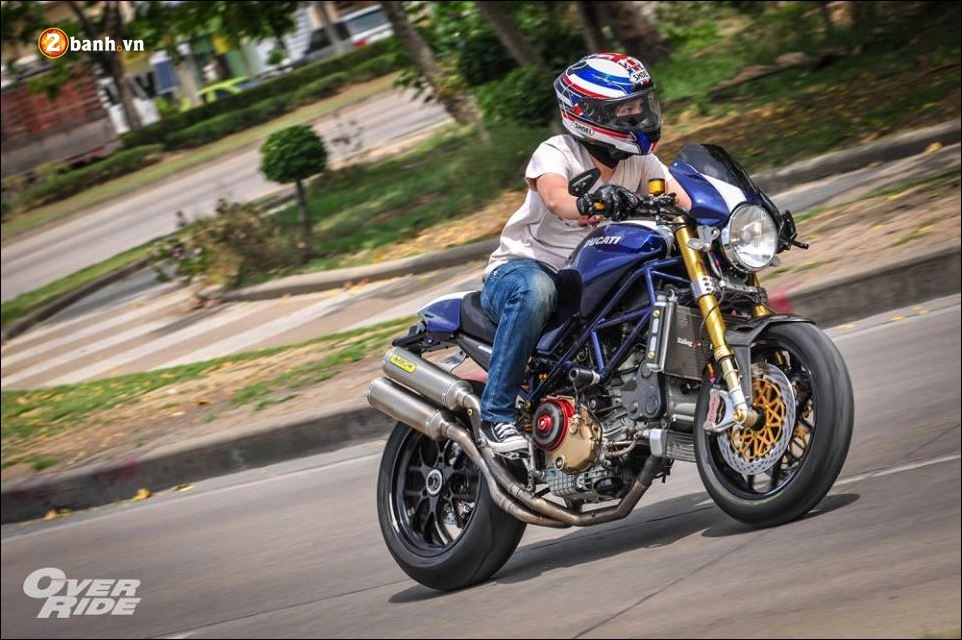 Ducati monster s4r quái vật cổ đại hồi sinh không tưởng cùng dàn chân khủng